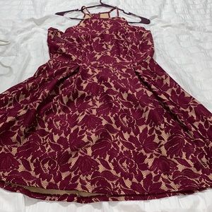 Gorgeous dress size large fits like size 15